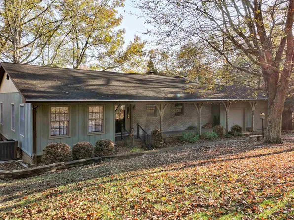 842 S Balthazar Dr, Santa Claus, IN 47579
