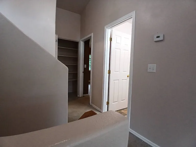320 E Victor Cir #B — Photo 15