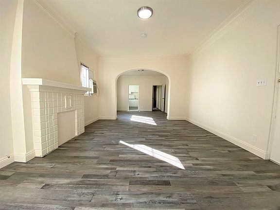 4th image of 133 S Saint Andrews Pl Unit 3
