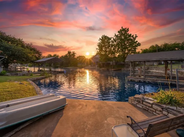 3401 Samoan Ct, Granbury, TX 76048
