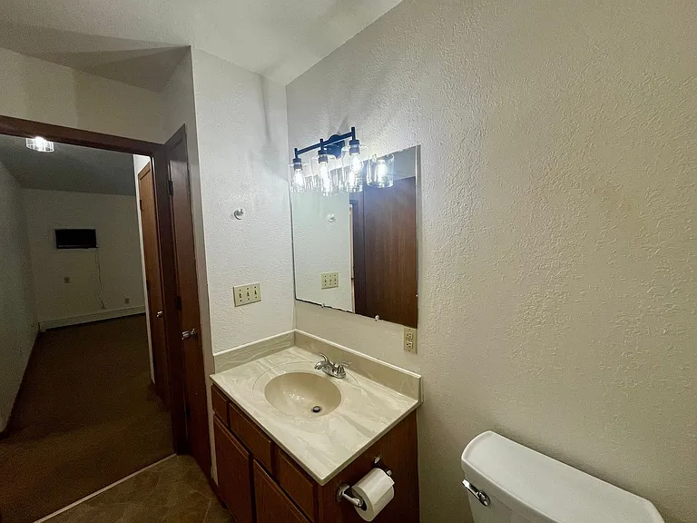 2710 Washington Ave — Photo 14
