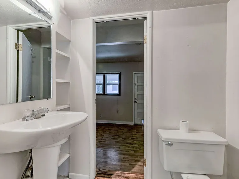 1521 Crestmore Pl — Photo 14
