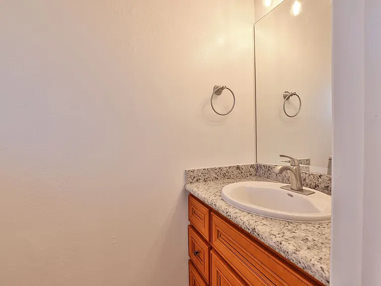 1329 Essex Way — Photo 18