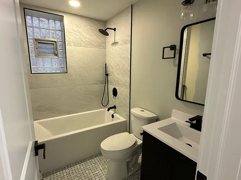3243 W Thomas St #B2 — Photo 5