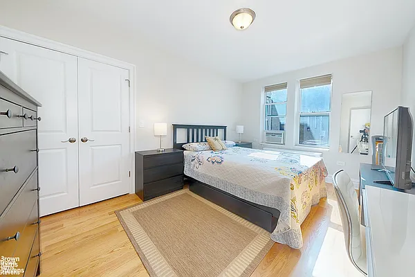 Rented by Brown Harris Stevens | media 8