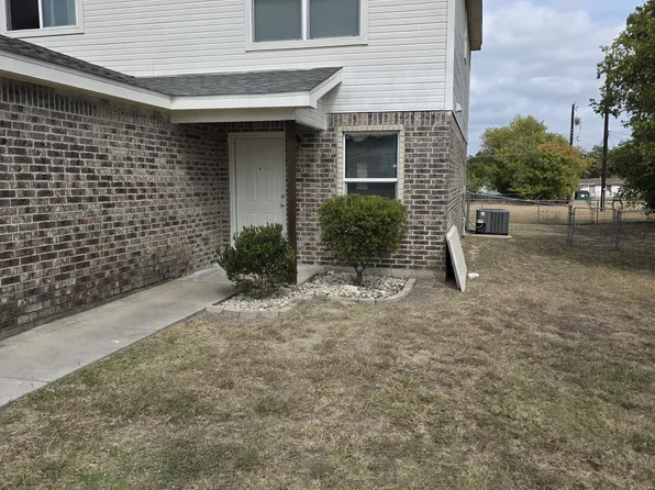 205 W Bobwhite Ln #B, Harker Heights, TX 76548