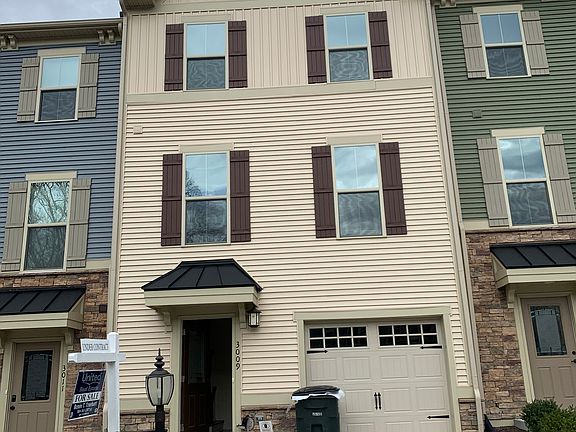 3rd image of 3009 New Hermitage Ct