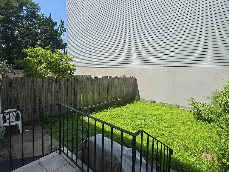 77 Colgate St #1 — Photo 12