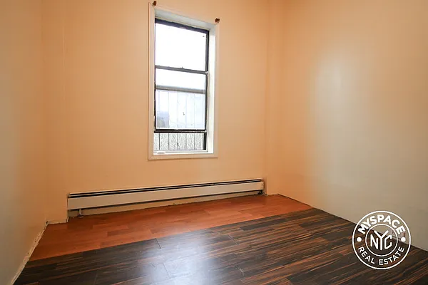 Rented by MySpaceNYC | media 8