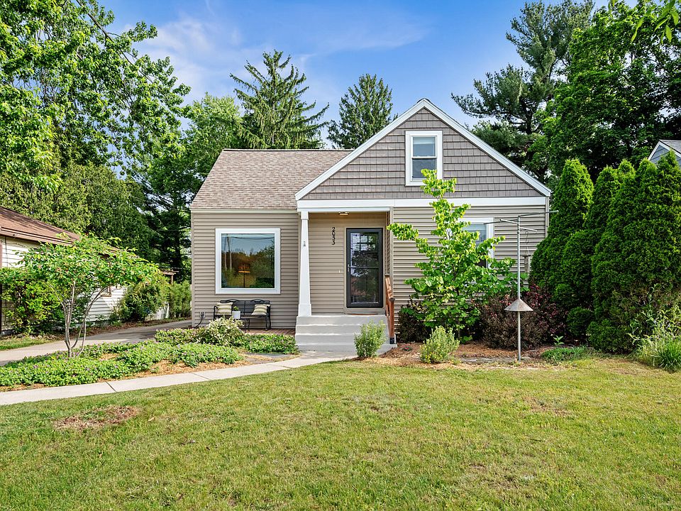 1st image of 2053 7th St NW
