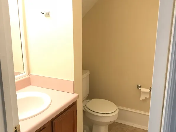 18 Somerset Pkwy, Daleville, AL 36322