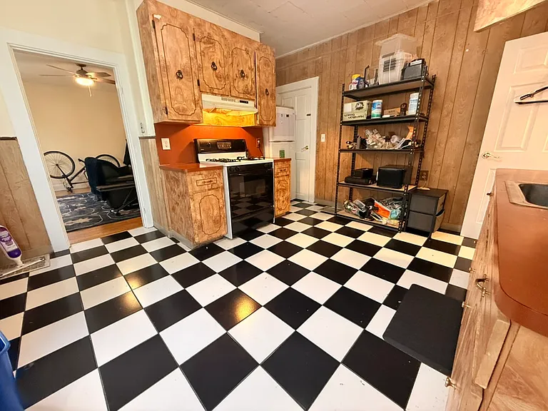202 Market St #1 — Photo 6