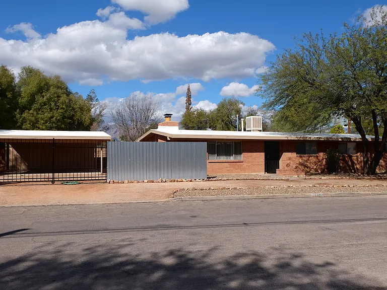 3757 E Lee St — Photo 1