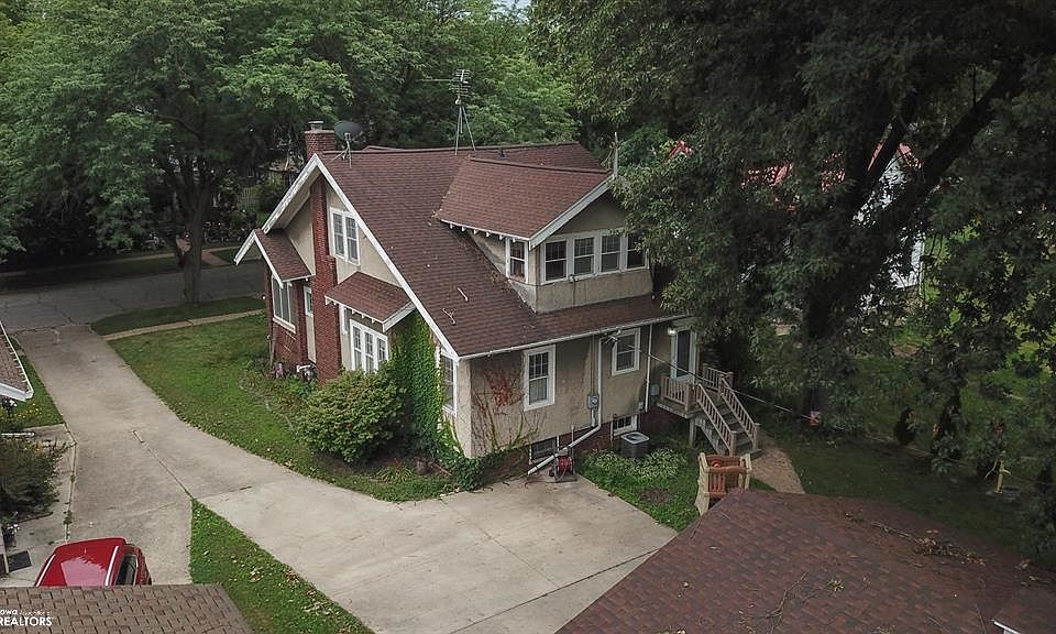 1015 Park Ave, Ackley, IA 50601 Zillow