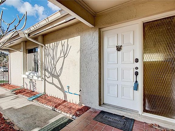 3rd image of 407 San Leandro Dr
