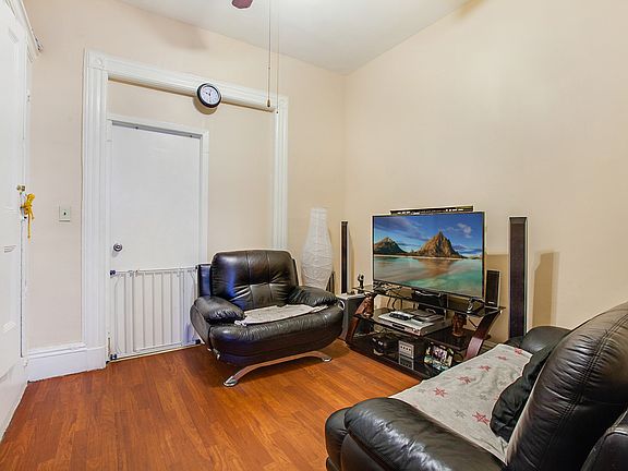 3rd image of 243 Woodbine St