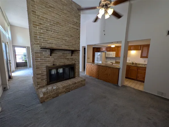 1865 Place One Ln, Garland, TX 75042