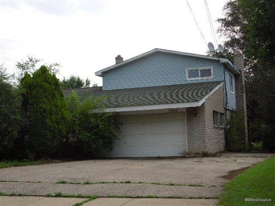1st image of 1560 Stirling Ave