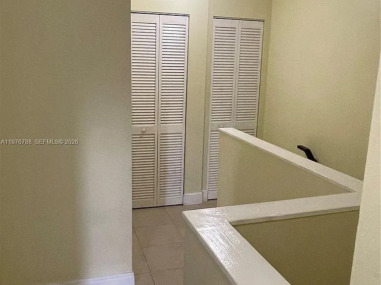 1024 W 79th St #1024 — Photo 10