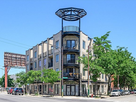 3rd image of 875 N Milwaukee Ave Unit 2S