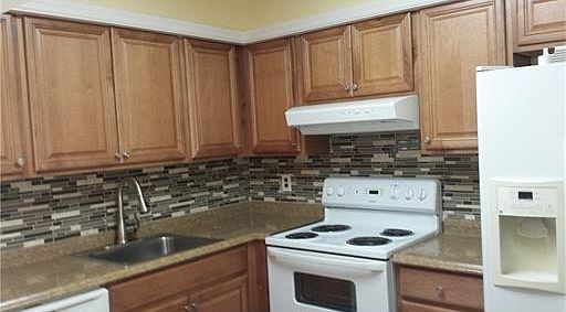 3rd image of 16 Canterbury Ct