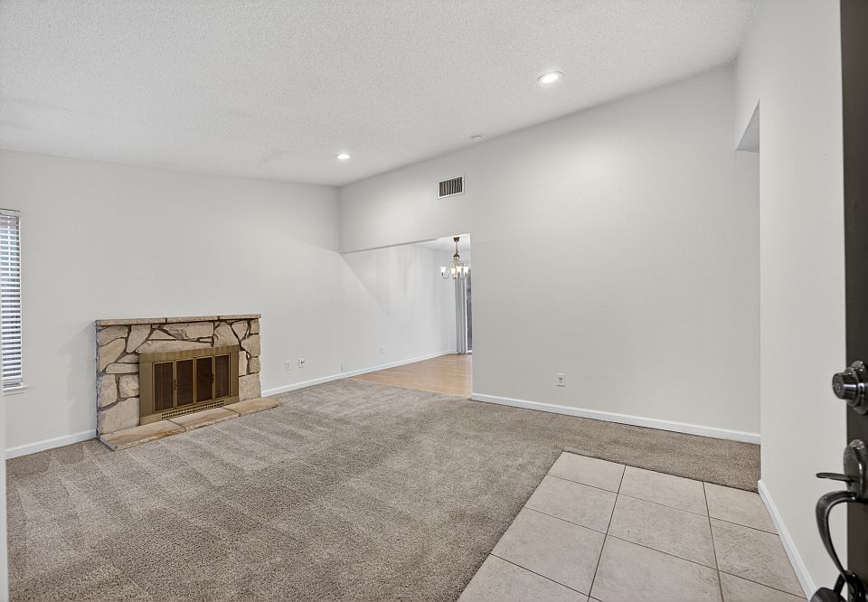 1st image of 2907 Azevedo Dr