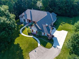 705 Memorial Dr, Sugarcreek Township, OH 45385