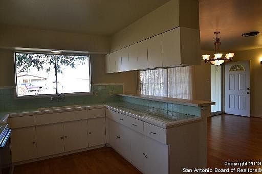 4th image of 354 Haverford Dr
