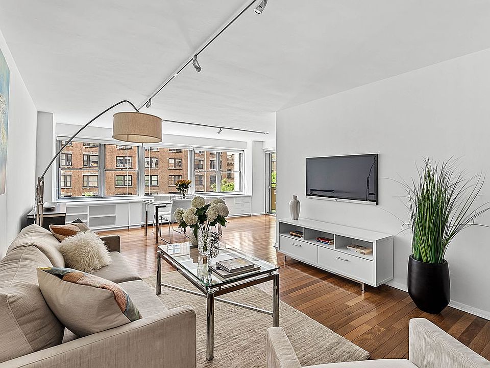 1st image of 15 W 72nd St APT 6P
