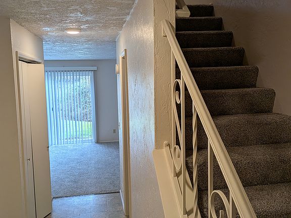 4th image of 5945 Mullen Rd SE #11