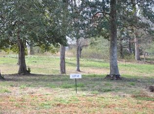 8 Holly Berry Ln #8, Wilkesboro, NC 28697