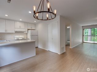 10819 NE 37th Pl APT 224, Bellevue, WA 98004