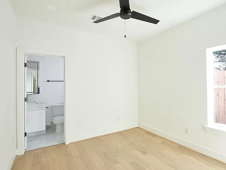 2720 Rosalie St — Photo 14
