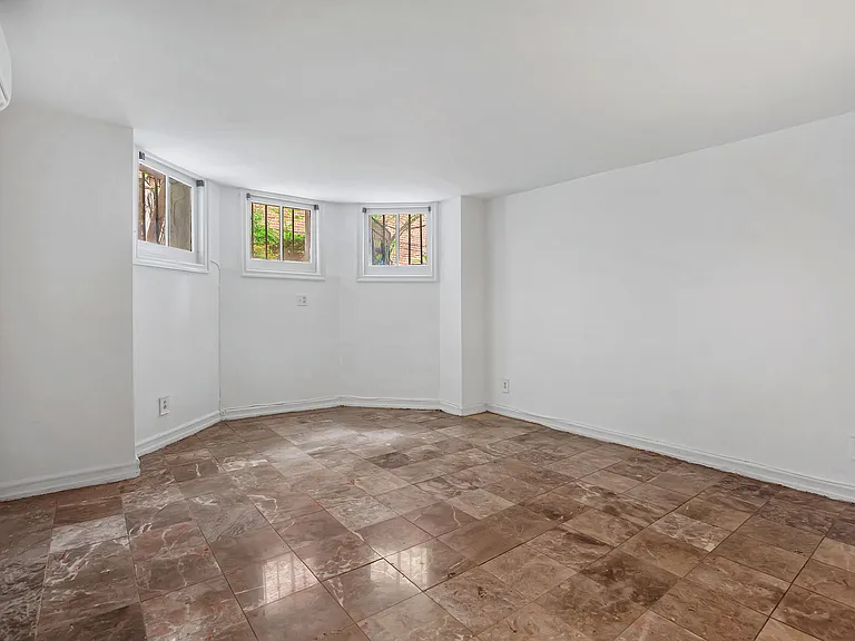 457 Clinton Ave #1A — Photo 9