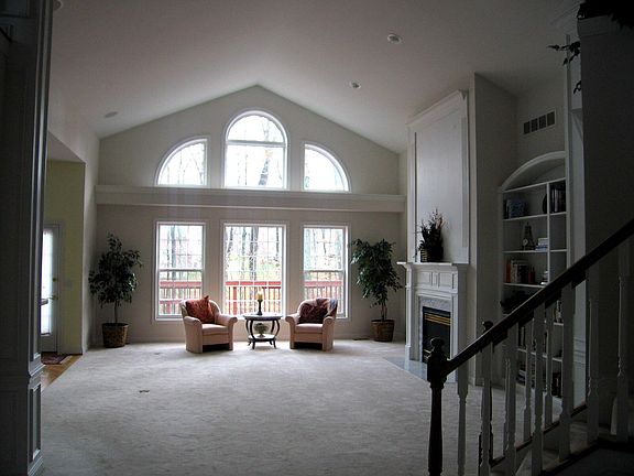 Huge 2 story great room