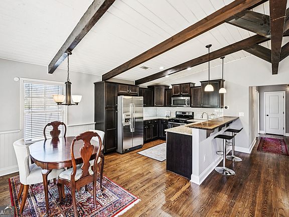 5th image of 2370 Drew Valley Rd NE