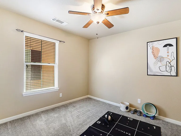 2035 Vienna Way — Photo 12