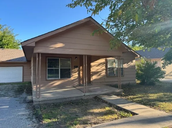 916 Orchard St, Ada, OK 74820