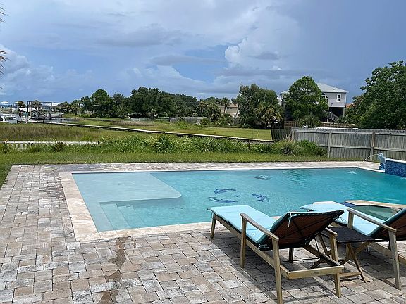 5th image of 116 Matamoros Dr
