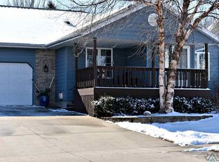 1009 E Teakwood St #8A, Brandon, SD 57005