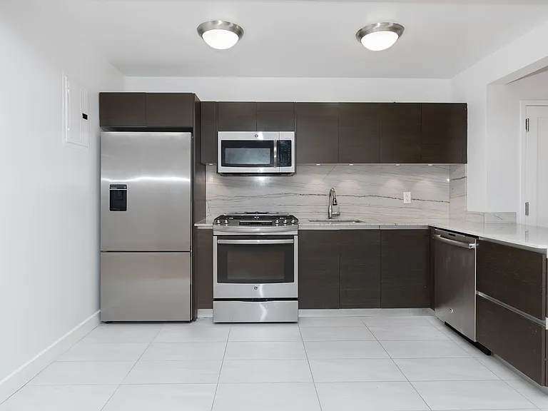 400 E 58th St #5C — Photo 6