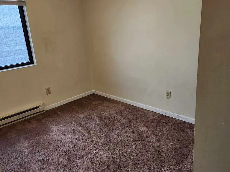 915 W Hill Ave — Photo 6