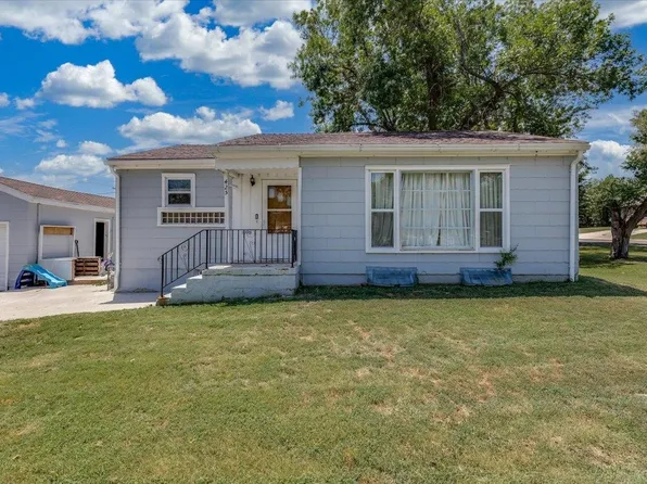 425 W 6th St, Pratt, KS 67124
