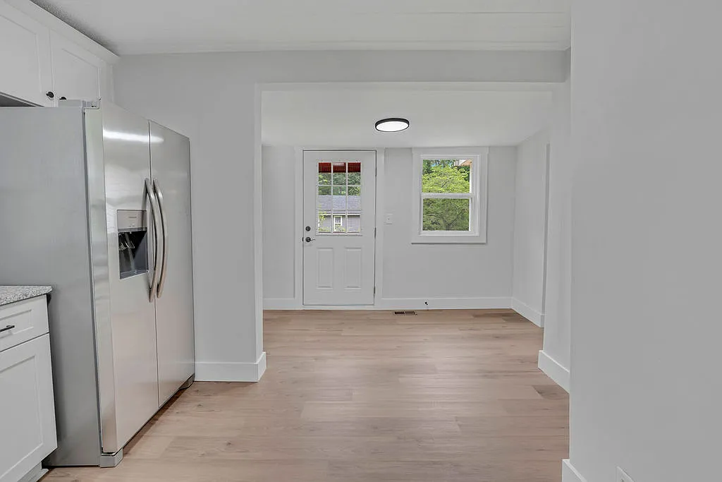 2 bed, 1000 sqft, $1,450 — Photo 4