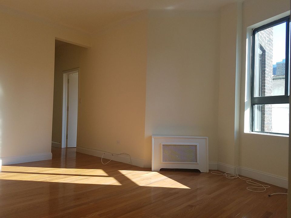 1st image of 300 W 49th St APT 303