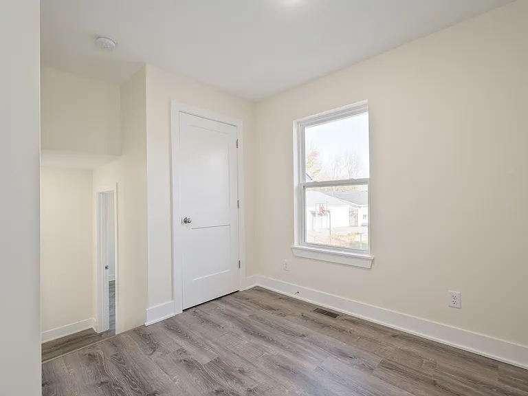 1210 Market St — Photo 7