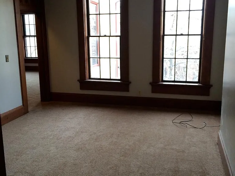 118 Green St #UPPER — Photo 5