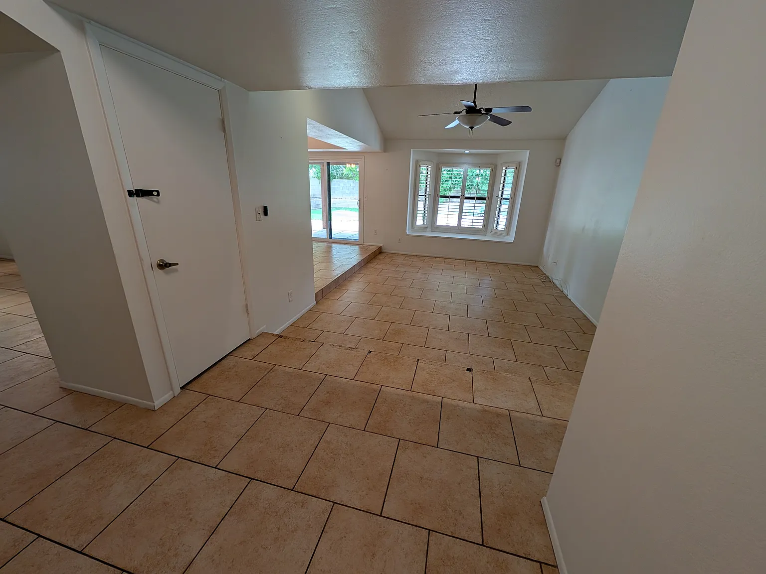 3 bed, 1750 sqft, $3,200 — Photo 3
