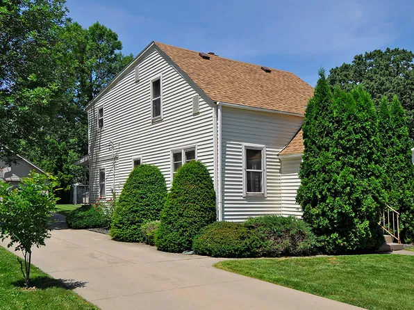 912 Reed Ave, Faribault, MN 55021