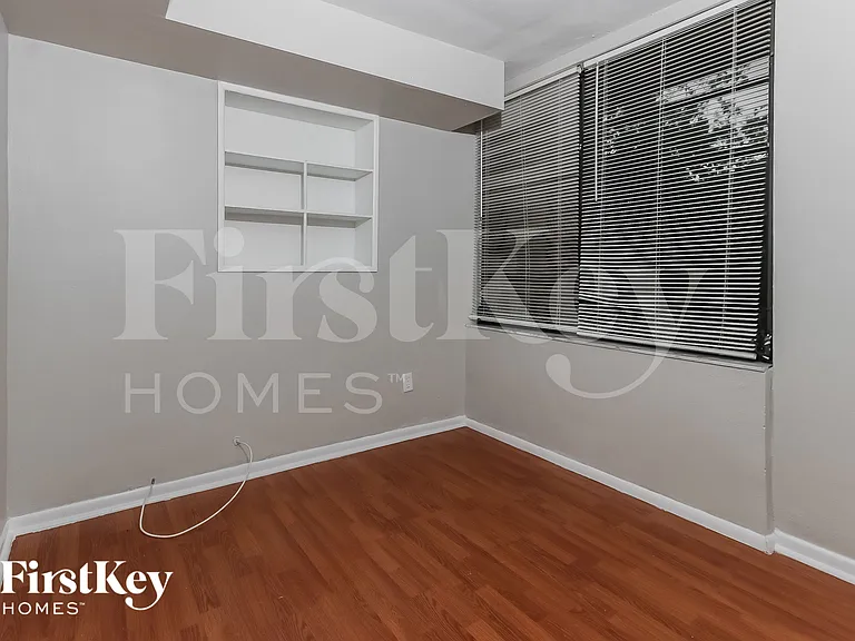 11823 Dahlia Dr — Photo 5